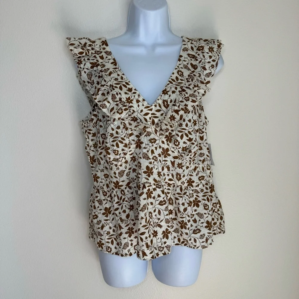 Flutter-Sleeve Floral V-Neck Tie-Back Top Size: M - Picture 9 of 16
